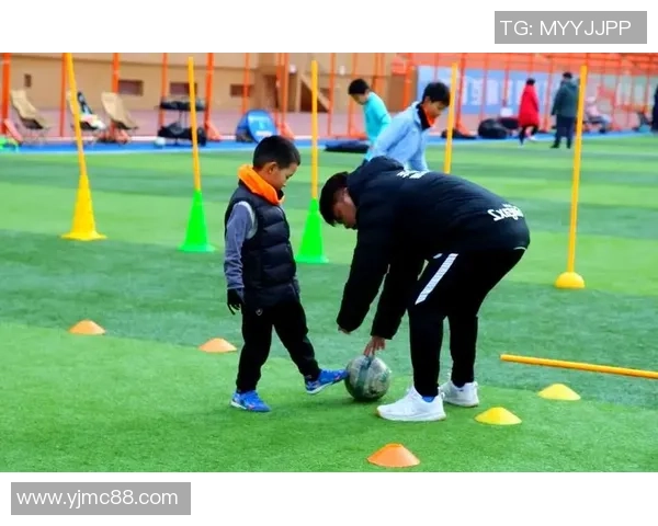 提升足球敏捷性的训练技巧与视频分享助你成为场上闪电球员